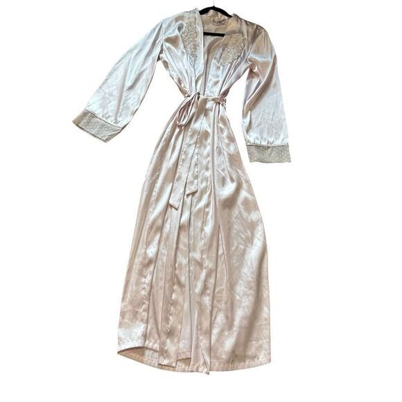 Linea Donatella Vintage Old Hollywood Pearl Lace Satin Long Robe - Picture 8 of 11